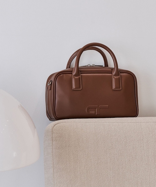 ADAM ET ROPE'（アダムエロペ）の「【サステナブル】ロゴスクエアボストンバッグ（ボストンバッグ・レディース・ブラック/ブラウン/シルバー・F）」の6枚目の写真