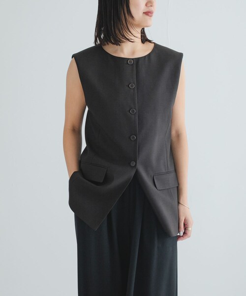 URBAN RESEARCH（アーバンリサーチ）の「AMOMENTO　OVERSIZED BUTTON UP VEST（ベスト・レディース・BLACK/DARK BROWN・0）」の3枚目の写真
