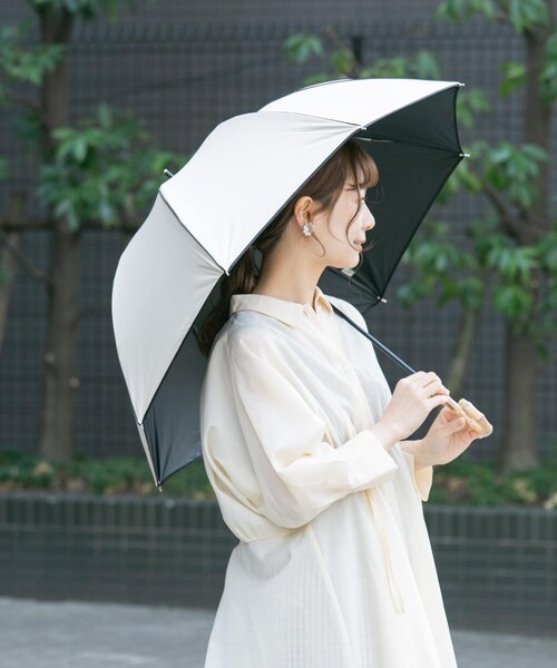 SMELLY（スメリー）の「because　晴雨兼用パイピング長傘（長傘・レディース・BEG/BLK・FREE）」の2枚目の写真