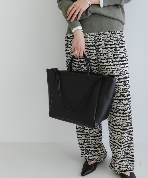 URBAN RESEARCH（アーバンリサーチ）の「MARROW　DOUBLE FACED HANDLE TOTE（トートバッグ・レディース・BLACK・one）」の6枚目の写真