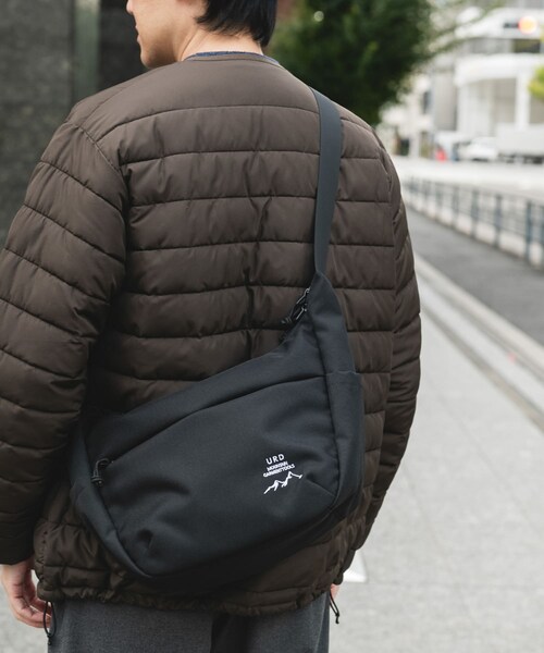 URBAN RESEARCH DOORS（アーバンリサーチドアーズ）の「URD SHOULDER BAG（ショルダーバッグ・メンズ・BLACK/SAGE GRAY・-）」の4枚目の写真