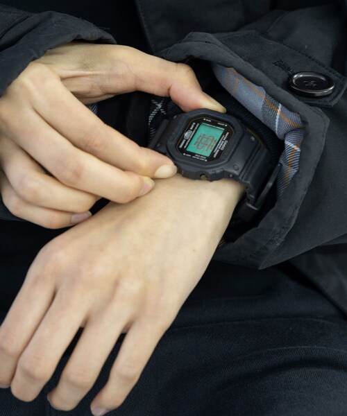 URBAN RESEARCH(アーバンリサーチ)の「SEE SEE×G-Shock DW5600(アナログ腕時計・メンズ・BLACK・Free)」の2枚目の写真
