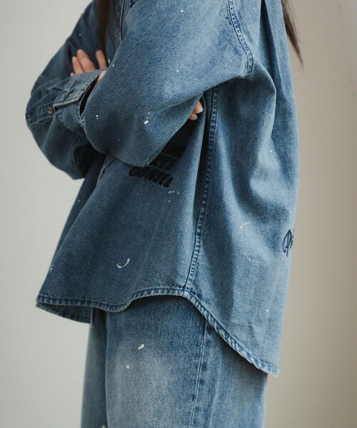 URBAN RESEARCH（アーバンリサーチ）の「『別注』PICCADILLY×URBAN RESEARCH　刺繍デニムシャツ（シャツ/ブラウス・レディース・LT GRAY/LT INDIGO・Free）」の9枚目の写真