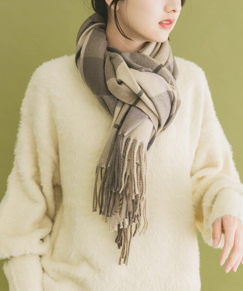 ITEMS URBANRESEARCH(アイテムズ アーバンリサーチ)の「チェックストール(マフラー・レディース・IVO/MOC/L.BLU/NVY・-)」の14枚目の写真