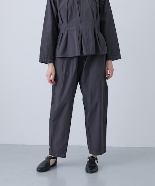 かぐれ(カグレ)の「COSMIC WONDER シルクコットンブロードフォークパンツ(その他パンツ・レディース・Charcoal/Violet ash・1)」の6枚目の写真