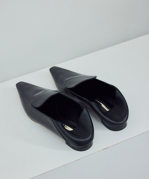 ADAM ET ROPE'（アダムエロペ）の「【J'aDoRe限定】【BRENTELLA（ブレンテッラ）】DENISE / ロングノーズローファー（ローファー・レディース・ブラック・35.5/36.5/37.5/38.5）」の15枚目の写真