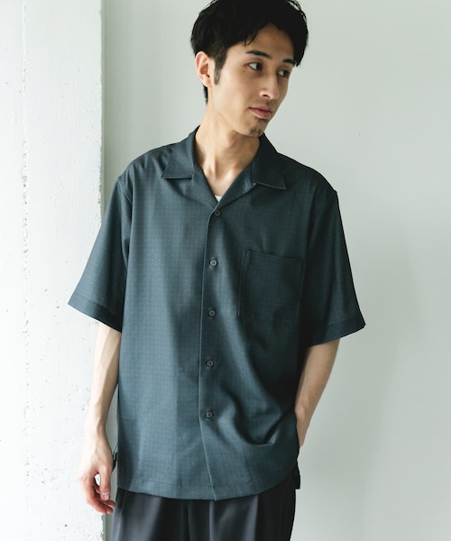 URBAN RESEARCH DOORS(アーバンリサーチドアーズ)の「セオアルファアプリントオープンカラーシャツ(シャツ/ブラウス・メンズ・CHARCOAL/BLUE・M/L)」の1枚目の写真