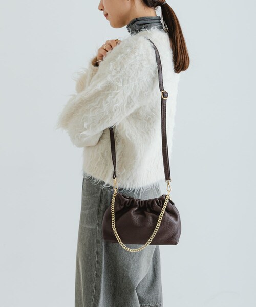 URBAN RESEARCH(アーバンリサーチ)の「レザーギャザーバッグ(ショルダーバッグ・レディース・BLACK/BROWN/BEIGE・-)」の19枚目の写真