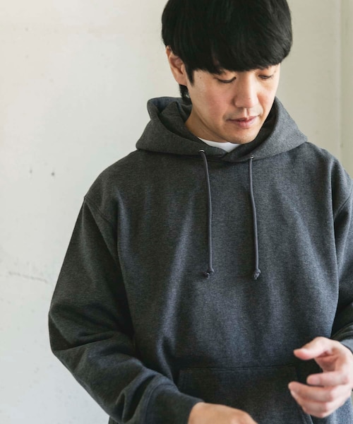 URBAN RESEARCH DOORS(アーバンリサーチドアーズ)の「裏起毛プルオーバーフーディー(パーカー・メンズ・ASH GRAY/TOP CCL・M/L)」の2枚目の写真