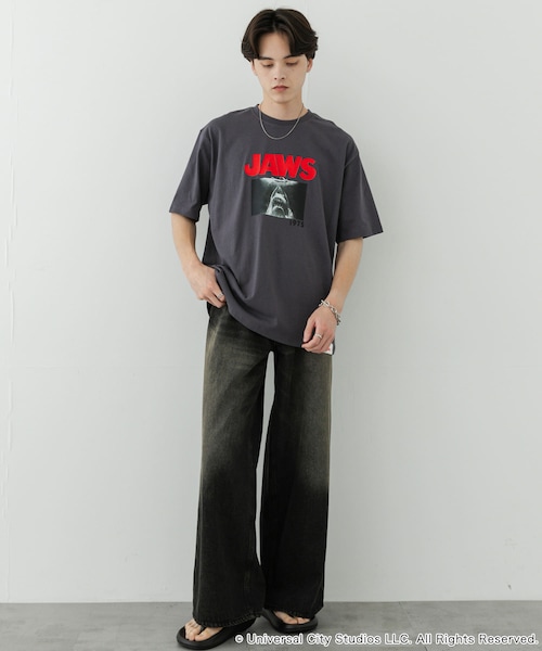 SENSE OF PLACE by URBAN RESEARCH（センスオブプレイスバイアーバンリサーチ）の「『別注』SENSE OF PLACE×JAWS　プリントT-SHIRTS/B（Tシャツ/カットソー・メンズ・WHITE/CHARCOAL/BLUE・M/L）」の18枚目の写真