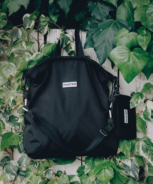 ADAM ET ROPE'(アダムエロペ)の「【HUNTER for ADAM ET ROPE'】別注 TRAVEL MULTI FUNCTION TOTE(トートバッグ・レディース・ブラック・F)」の10枚目の写真