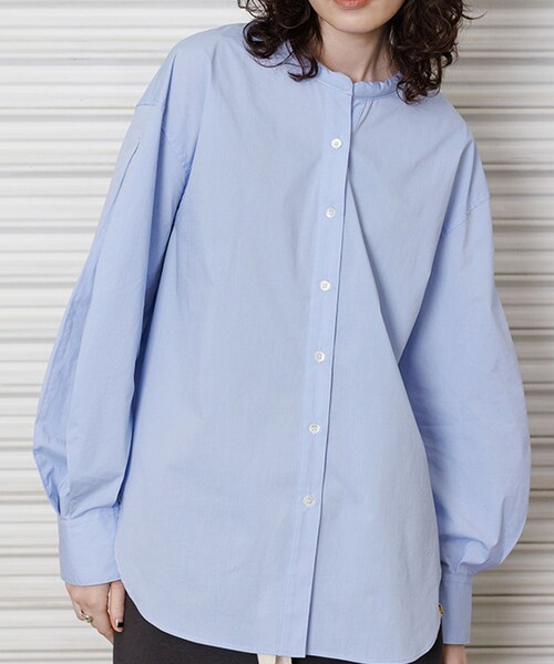 URBAN RESEARCH ROSSO（アーバンリサーチロッソ）の「YENN　PADDED COLLAR SHIRTS（シャツ/ブラウス・レディース・OWHITE/SAX・FREE）」の2枚目の写真