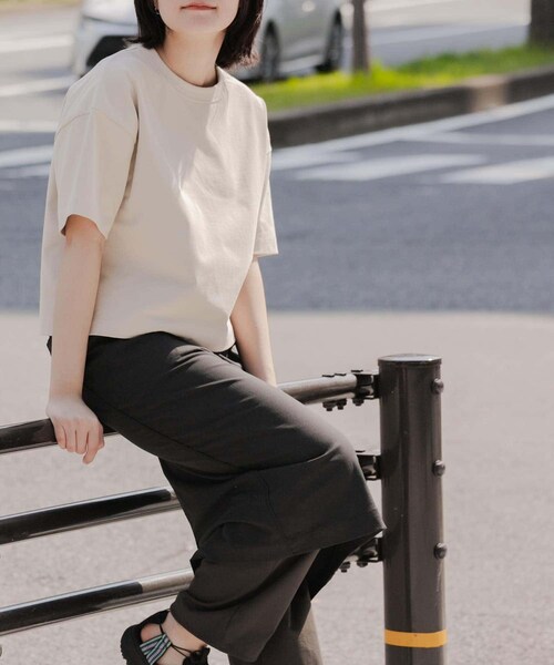 EKAL（エカル）の「『吸水速乾/UVカット』DRY OUT SHORT LENGTH T-SHIRTS（Tシャツ/カットソー・レディース・ダークプラム/ホワイト/アイボリー/ベージュ/チャコール/サルチャ/ブラウンカーキ・FREE）」の19枚目の写真