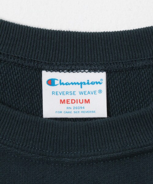 URBAN RESEARCH（アーバンリサーチ）の「『別注』Champion×Wide Dad　RW DAD SWEAT CREW-NECK（スウェット・メンズ・NAVY・1/2）」の20枚目の写真