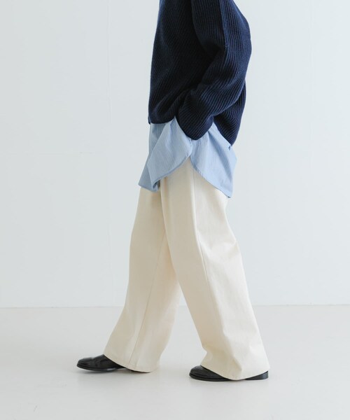 URBAN RESEARCH（アーバンリサーチ）の「チノワイドパンツ（チノパンツ・レディース・BEIGE/NATURAL・36/38）」の4枚目の写真
