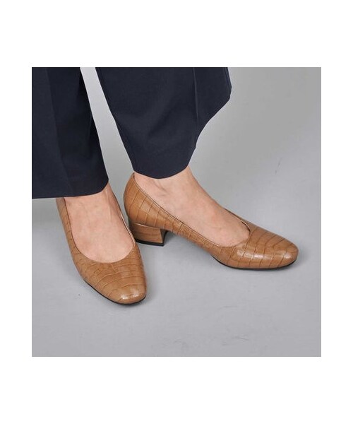 carino（カリーノ）の「【数量限定】ラウンドトゥプレーンパンプス （パンプス・レディース・BL/CLA/DBRA/OK・225/22.5cm/230/23cm/235/23.5cm/240/24cm/245/24.5cm）」の17枚目の写真