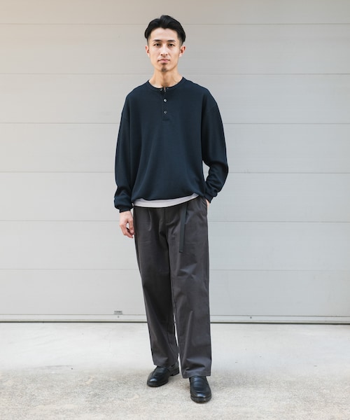 URBAN RESEARCH DOORS(アーバンリサーチドアーズ)の「ウェビングベルトチノパンツ(その他パンツ・メンズ・BLACK/CHARCOAL/MOCHA/OLIVE・S/M/L)」の22枚目の写真