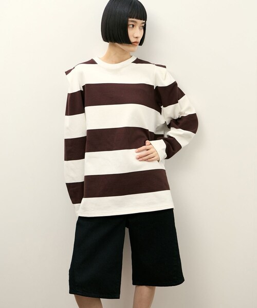 ADAM ET ROPE'(アダムエロペ)の「【PHEENY(フィーニー)】別注 Heavy weight border tucked sleeve(Tシャツ/カットソー・レディース・ネイビー/ワイン系・F)」の2枚目の写真