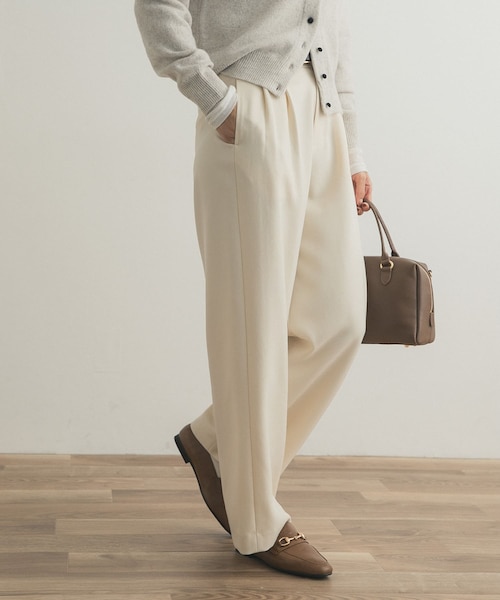 URBAN RESEARCH DOORS(アーバンリサーチドアーズ)の「『UR TECH SMOOTHLUXE』ワイドトラウザー(その他パンツ・レディース・ECRU/CHARCOAL・S/M)」の4枚目の写真