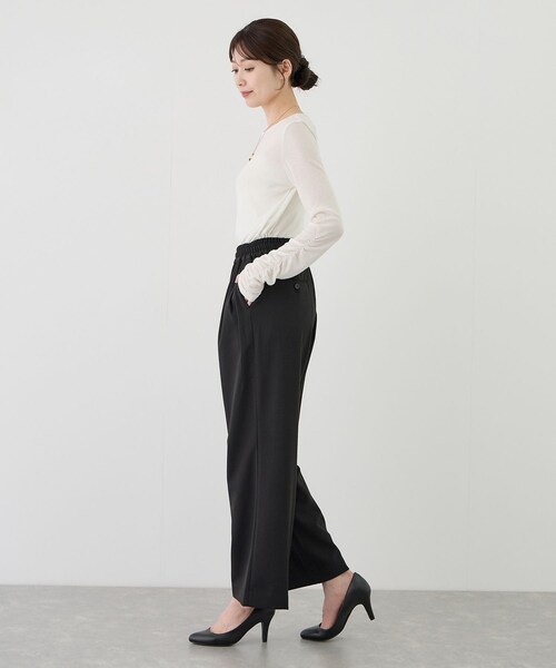 Jayro(ジャイロ)の「ツータックウエストギャザーストレートパンツ(スラックス・レディース・ブラック/グレー/ベージュ系・F)」の11枚目の写真