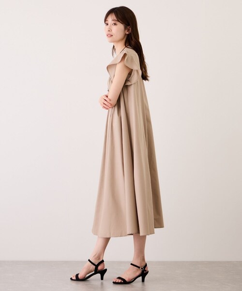Jayro(ジャイロ)の「シャーリング使いワンピース(ワンピース・レディース・ブラック/ベージュ/ネイビー・M)」の17枚目の写真