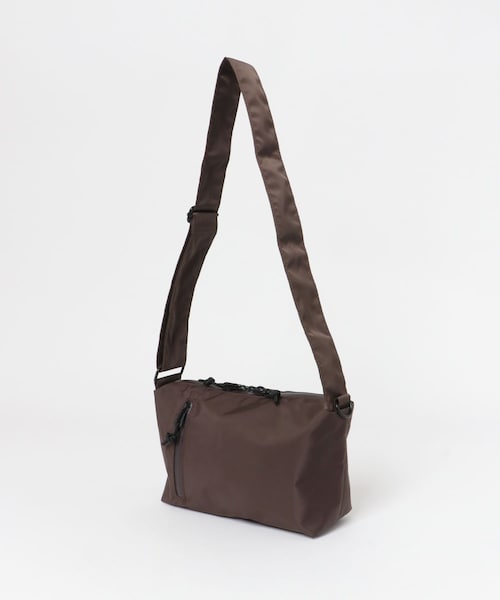 URBAN RESEARCH DOORS(アーバンリサーチドアーズ)の「『別注』YAKPAK×DOORS SHOULDER BAG S(ショルダーバッグ・メンズ・BLACK/CHARCOAL/BROWN/WHITE・-)」の21枚目の写真