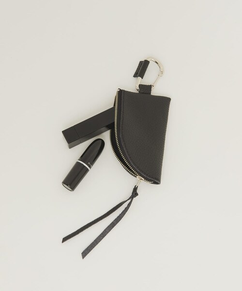 KBF（ケイビーエフ）の「レザーポーチチャーム（キーホルダー・レディース・IVORY/BLACK・One）」の19枚目の写真