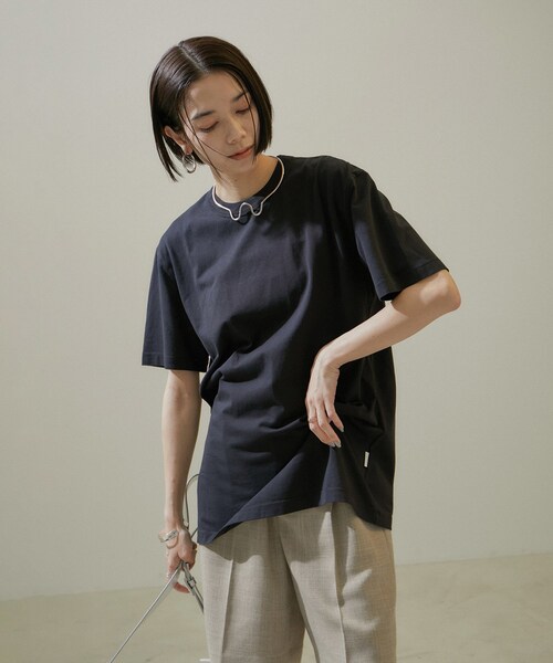 ADAM ET ROPE'（アダムエロペ）の「【J'aDoRe・店舗限定】【TEKLA（テクラ）】Short Sleeve Sleeping T-shirt（Tシャツ/カットソー・レディース・ブラック/ホワイト・S/XS）」の5枚目の写真