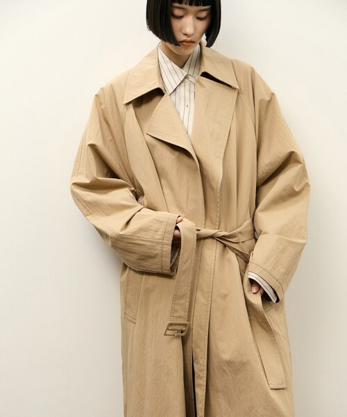 ADAM ET ROPE'（アダムエロペ）の「リラックスライトトレンチコート（トレンチコート・レディース・オフホワイト/ベージュ・36/38）」の15枚目の写真