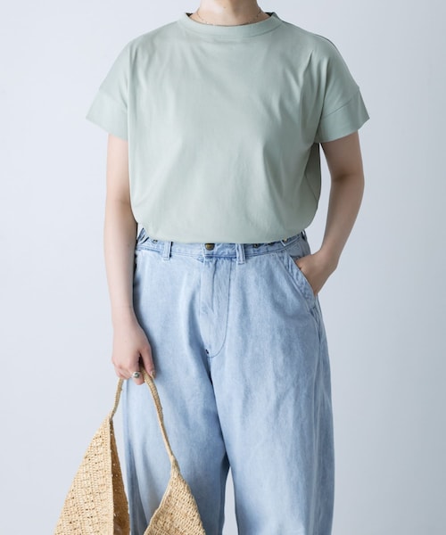 かぐれ(カグレ)の「handvaerk BOTTLE NECK SHORT-SLEEVE T-SHIRT(Tシャツ/カットソー・レディース・IRON/FOAM/LIME GREEN・S)」の3枚目の写真
