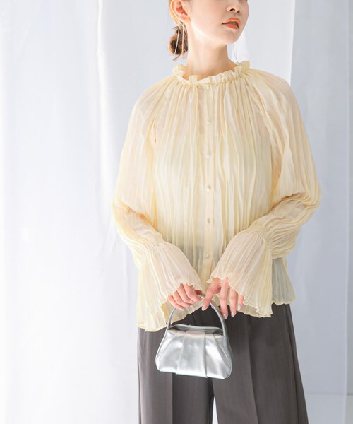 URBAN RESEARCH ROSSO（アーバンリサーチロッソ）の「2WAYプリーツブラウス（シャツ/ブラウス・レディース・OFF WHITE/BLUE/BLACK・FREE）」の14枚目の写真