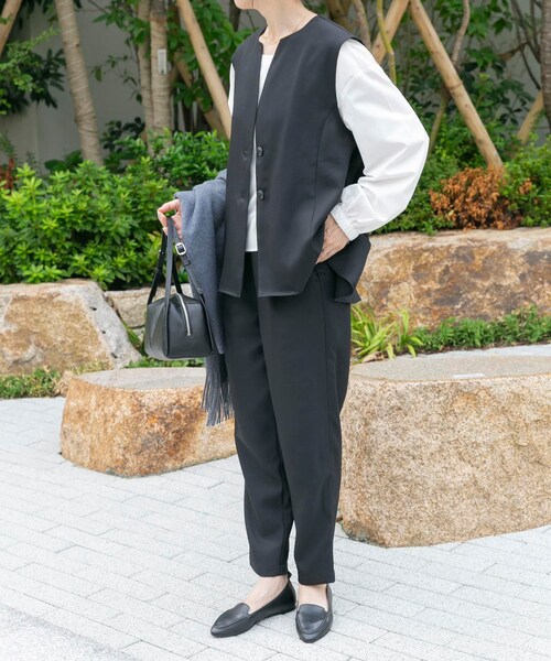 ITEMS URBANRESEARCH（アイテムズ アーバンリサーチ）の「『イージーケア』フレアトップス×パンツセット（セットアップ・レディース・BLK/L.BEG・FREE）」の5枚目の写真