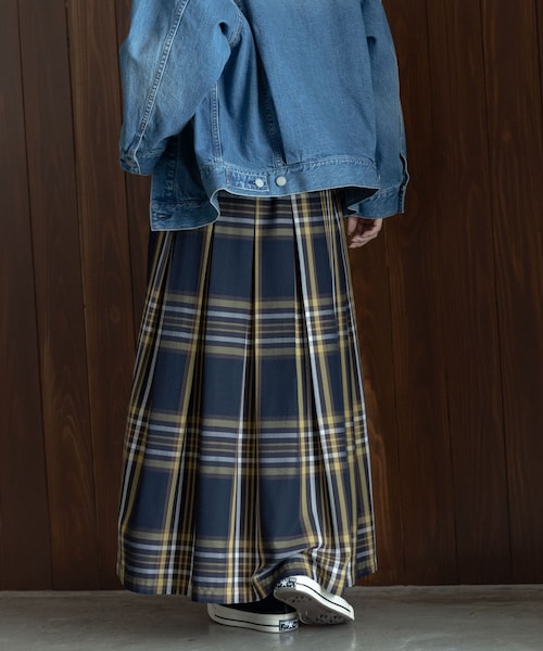 URBAN RESEARCH Sonny Label（アーバンリサーチサニーレーベル）の「タックチェックイージースカート（スカート・レディース・ブラック系/イエロー系/ブラウン系・36/38）」の10枚目の写真