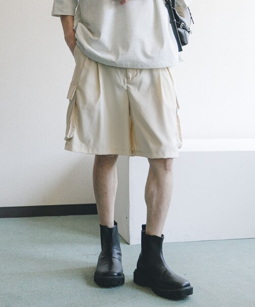 SENSE OF PLACE by URBAN RESEARCH(センスオブプレイスバイアーバンリサーチ)の「ワイドカーゴショートパンツ(その他パンツ・メンズ・IVORY/BLACK/CHARCOAL・M/L)」の5枚目の写真