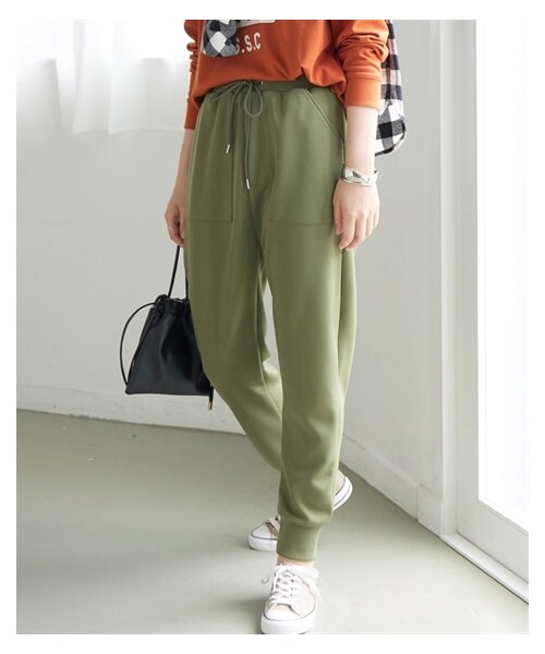 nissen（ニッセン）の「大きいサイズ【贅沢質感】ダンボールスウェットパンツ（ゆったりヒップ）（スウェットパンツ・レディース・カーキ/黒/ネイビー/ベージュ・L/LL/3L/4L/5L/6L/8L/10L）」の17枚目の写真