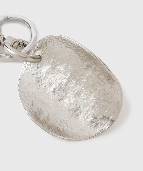 ADAM ET ROPE'（アダムエロペ）の「【HIDAKA/ヒダカ】CRISPS SHOEHORN（キーホルダー・メンズ・シルバー・F）」の3枚目の写真