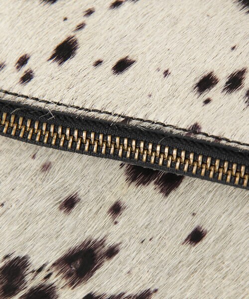URBAN RESEARCH DOORS（アーバンリサーチドアーズ）の「ハラコクラッチ（クラッチバッグ・レディース・ゼブラ/ダルメシアン・one）」の8枚目の写真