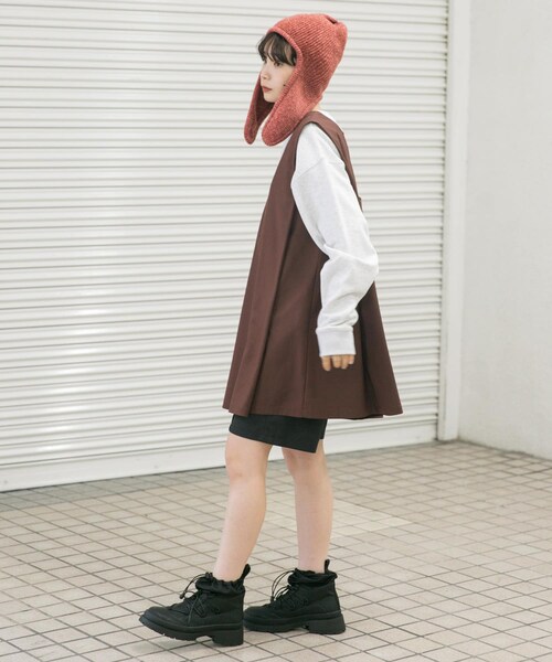 KBF（ケイビーエフ）の「タンクソールワークブーツ（ブーツ・レディース・BLACK/BEIGE・23.5/24/24.5）」の7枚目の写真