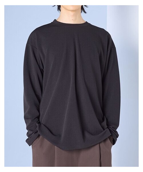 nissen（ニッセン）の「オーバーサイズ梨地カットジャガード長袖Tシャツ【大きいサイズ有】　吸汗速乾・UVカット（Tシャツ/カットソー・メンズ・モカ/黒/ダークオレンジ/ネイビー・M/L/LL/3L/4L/5L/6L/8L/10L）」の5枚目の写真