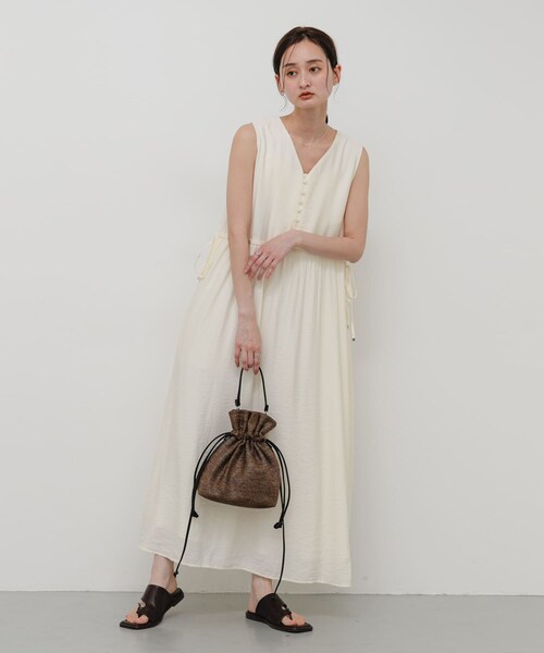 SENSE OF PLACE by URBAN RESEARCH(センスオブプレイスバイアーバンリサーチ)の「雑材キンチャクバッグ(ショルダーバッグ・レディース・Y.BEIGE/BROWN・One)」の7枚目の写真