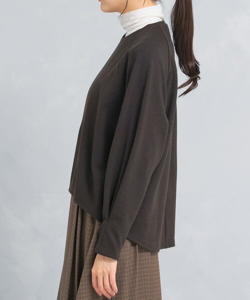 URBAN RESEARCH ROSSO（アーバンリサーチロッソ）の「ウール混タックスリーブスウェット（スウェット・レディース・OFF WHITE/BROWN・FREE）」の12枚目の写真
