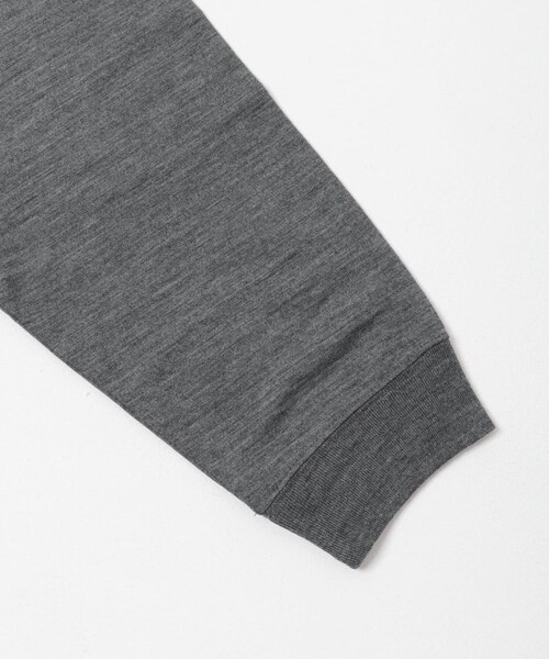 URBAN RESEARCH(アーバンリサーチ)の「new basic WASHABLE MERINO WOOL CREW-NECK(ニット/セーター・メンズ・BLACK/CHARCOAL/BROWN・M/L/XL)」の22枚目の写真