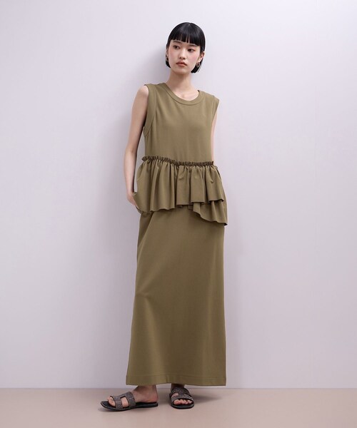 ADAM ET ROPE'(アダムエロペ)の「【WEB限定】ペプラムロングワンピース(ワンピース・レディース・ブラック/チャコール/ブラウン・F)」の8枚目の写真