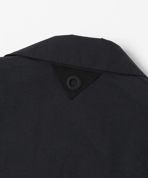 EKAL(エカル)の「White Mountaineering WINDSTOPPER COACH JACKET(テーラードジャケット・メンズ・OFF WHITE/BLACK/KHAKI/BURGUNDY・1/2)」の15枚目の写真