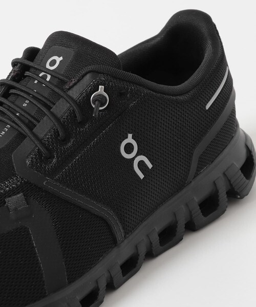 URBAN RESEARCH DOORS（アーバンリサーチドアーズ）の「On　CLOUD 6（スニーカー・レディース・BLK/BLK・23.5/24/24.5/25/25.5）」の7枚目の写真