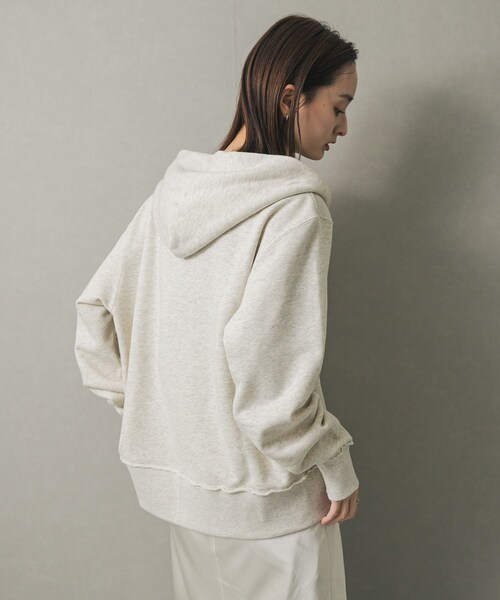 SENSE OF PLACE by URBAN RESEARCH（センスオブプレイスバイアーバンリサーチ）の「『別注』Champion×SENSE OF PLACE　ジップパーカー（パーカー・レディース・OATMEAL/BROWN/GREEN・one）」の20枚目の写真