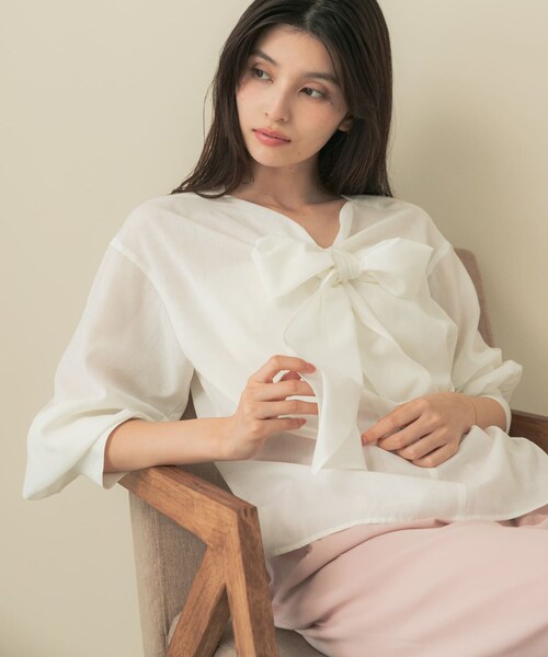 URBAN RESEARCH ROSSO（アーバンリサーチロッソ）の「セミシアーウール混2WAYタイブラウス（シャツ/ブラウス・レディース・WHITE/GRAY/D/NAVY・Free）」の4枚目の写真