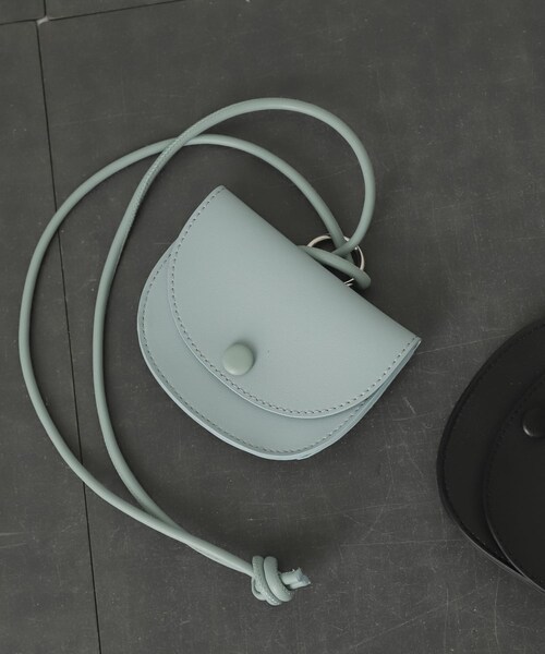 SENSE OF PLACE by URBAN RESEARCH(センスオブプレイスバイアーバンリサーチ)の「ミニフラップショルダーバッグ(ショルダーバッグ・レディース・BLACK/IVORY/L.BLUE・one)」の6枚目の写真