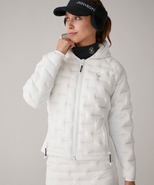 ROPE'(ロペ)の「【撥水】ストレッチナイロン ダウンブルゾン(ダウンジャケット/コート・レディース・ホワイト/ベージュ/ネイビー・L/M/S)」の2枚目の写真