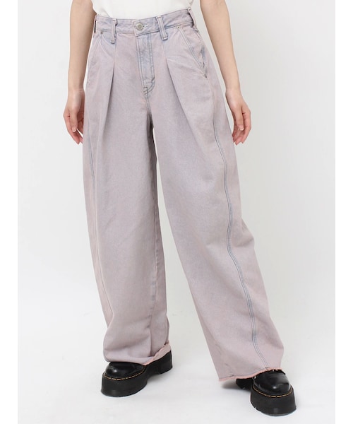 jouetie(ジュエティ)の「【something×PosTokyo】TUCK BUGGY(デニムパンツ・レディース・ブラック/ピンク/ブルー・S/M)」の6枚目の写真